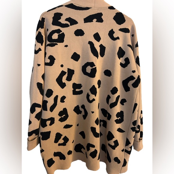 SHEIN Animal print mid length cardigan - Picture 2 of 4